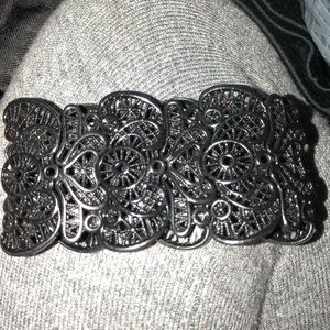 Black fashionable bracelet